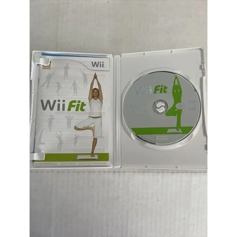 Wii Dance/Exercise Lot Of 3 Complete Fit , Fitness coach, Zumba All with Manuals
